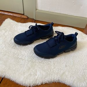 Men’s Skechers sneakers